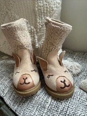Toddler Llama Face Shearling Boots - Light Beige